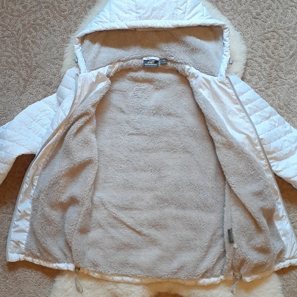 New Balance Coat - Picture 3 of 10